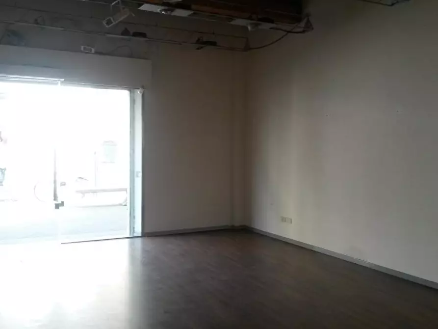 Immagine 1 di Attività commerciale in affitto  a Empoli