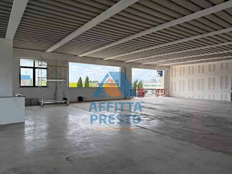 Immagine 3 di Attività commerciale in affitto  a San Miniato