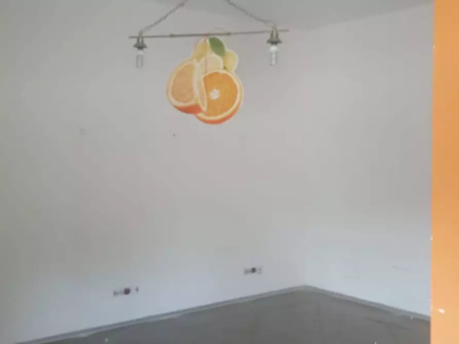 Immagine 3 di Attività commerciale in affitto  a Firenze