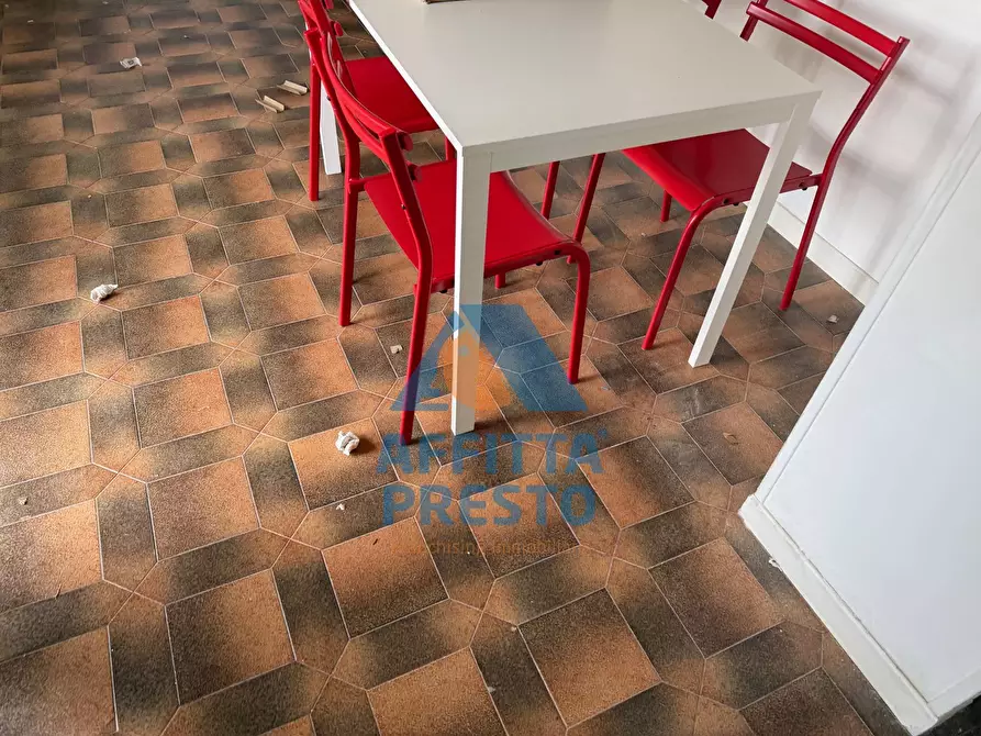 Immagine 12 di Camera in affitto  a Empoli