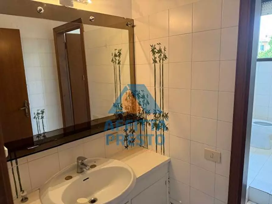 Immagine 10 di Camera in affitto  a Empoli