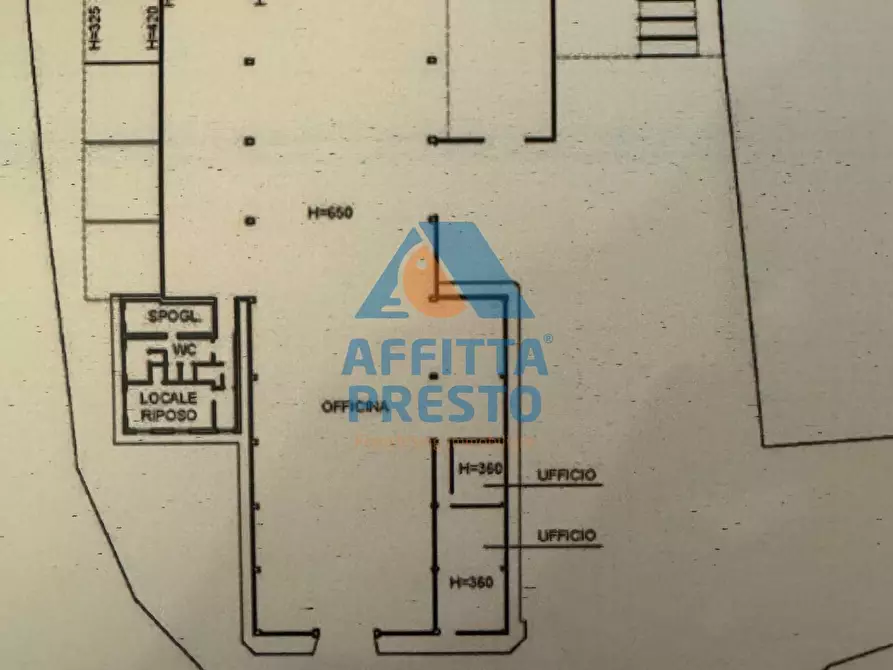 Immagine 1 di Capannone industriale in affitto  a Massa
