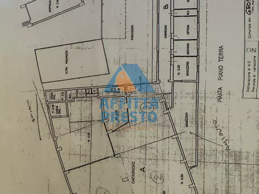 Immagine 1 di Capannone industriale in vendita  a Massa