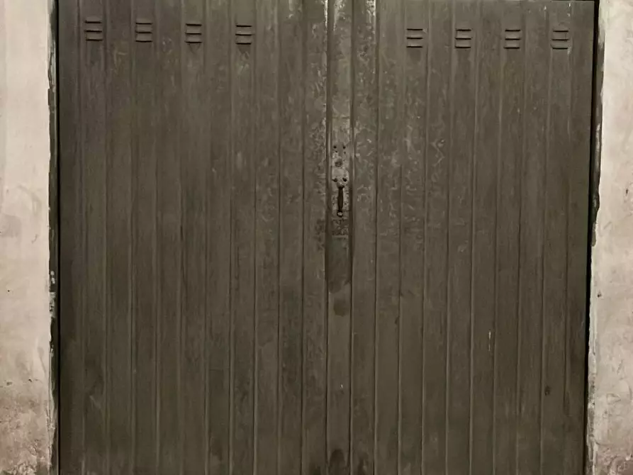 Immagine 2 di Box auto in affitto  in Via Platis 11 a Chivasso