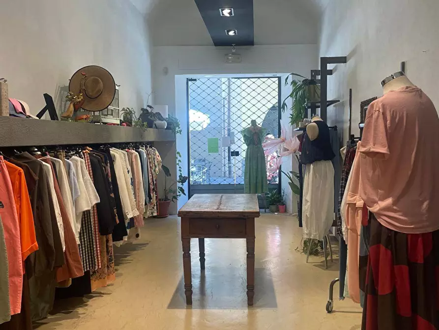 Immagine 1 di Negozio in affitto  in VIA TORINO 48 a Chivasso