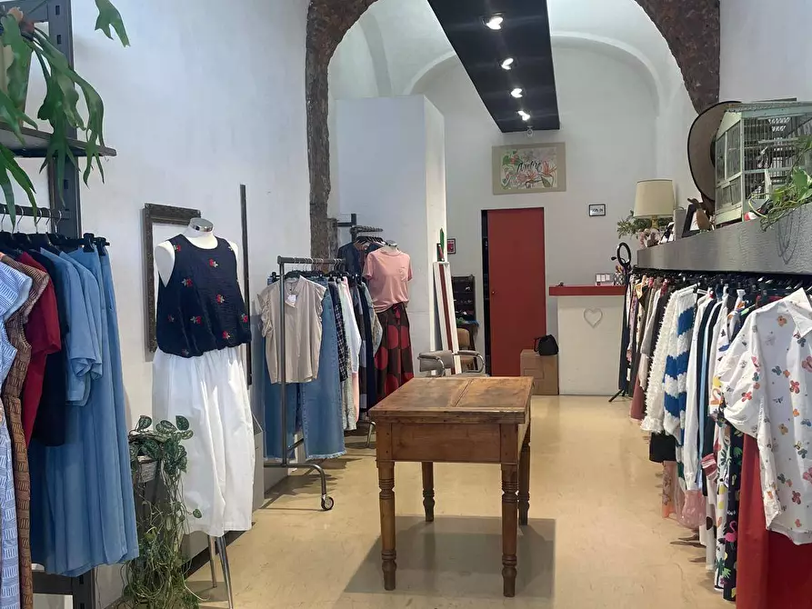 Immagine 4 di Negozio in affitto  in VIA TORINO 48 a Chivasso