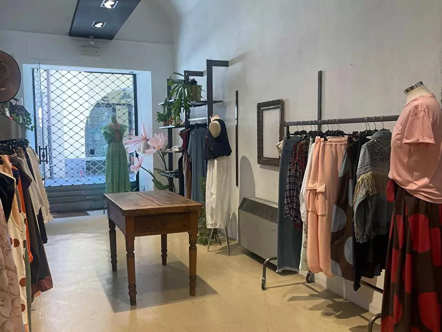 Immagine 9 di Negozio in affitto  in VIA TORINO 48 a Chivasso