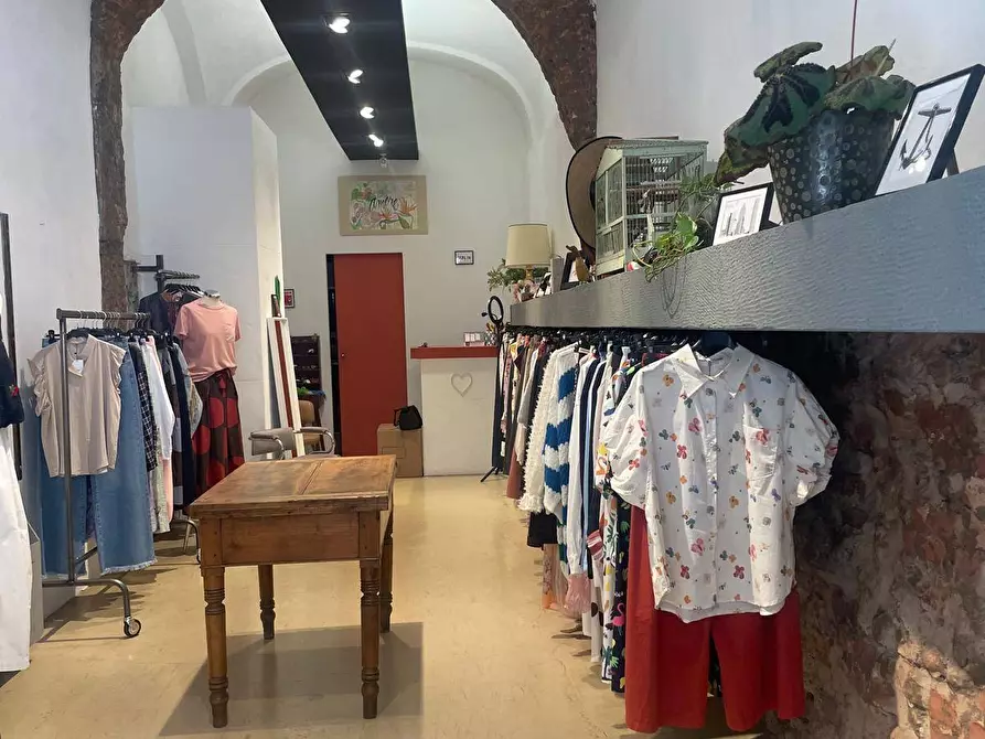 Immagine 6 di Negozio in affitto  in VIA TORINO 48 a Chivasso