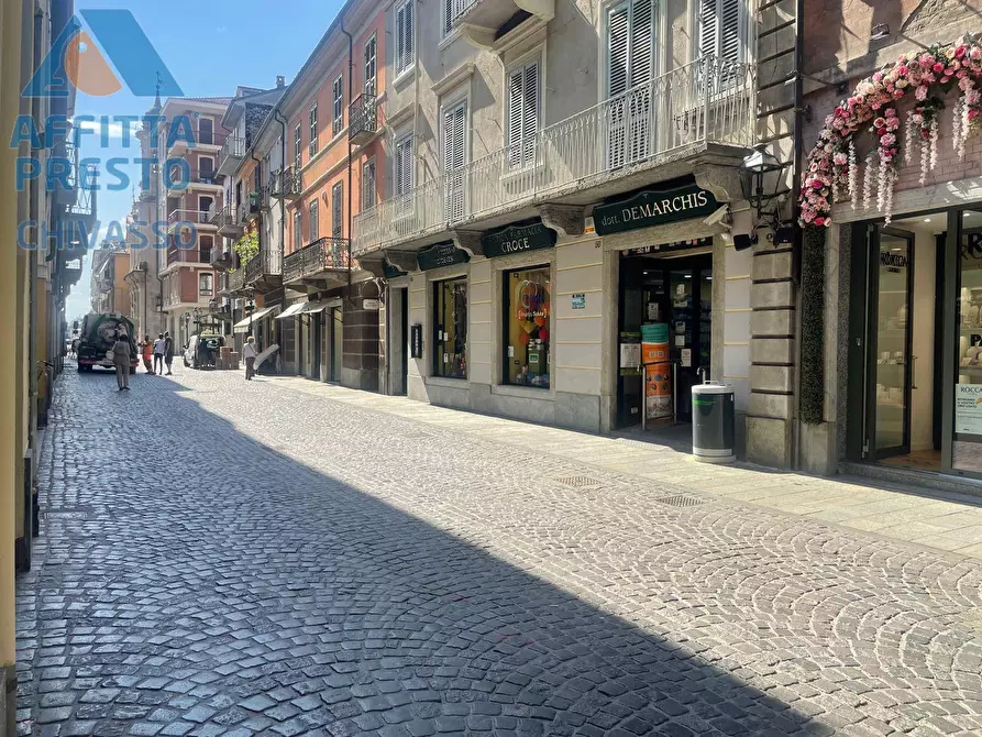 Immagine 2 di Negozio in affitto  in VIA TORINO 48 a Chivasso
