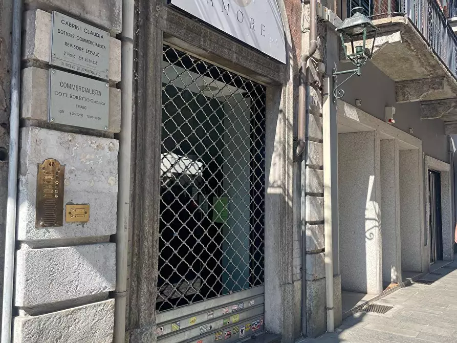 Immagine 5 di Negozio in affitto  in VIA TORINO 48 a Chivasso