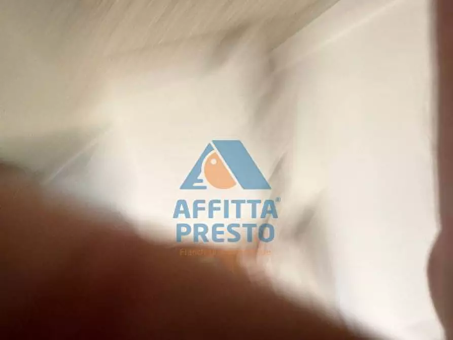 Immagine 6 di Camera in affitto  a Empoli