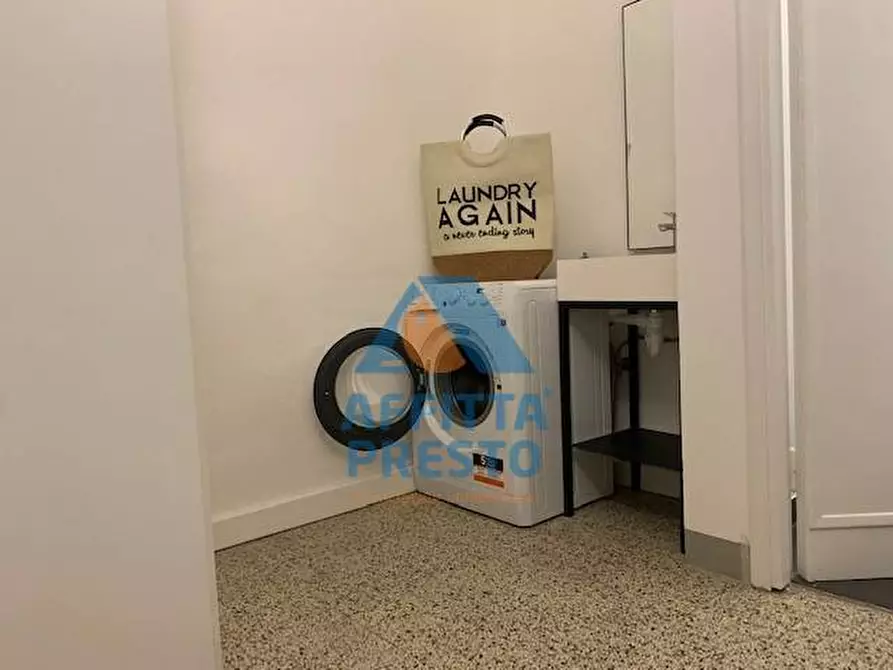 Immagine 12 di Camera in affitto  a Empoli