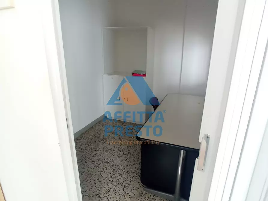 Immagine 2 di Attività commerciale in affitto  a Vinci