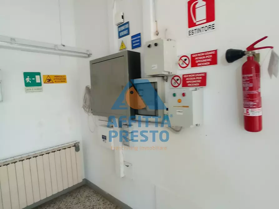 Immagine 3 di Attività commerciale in affitto  a Vinci