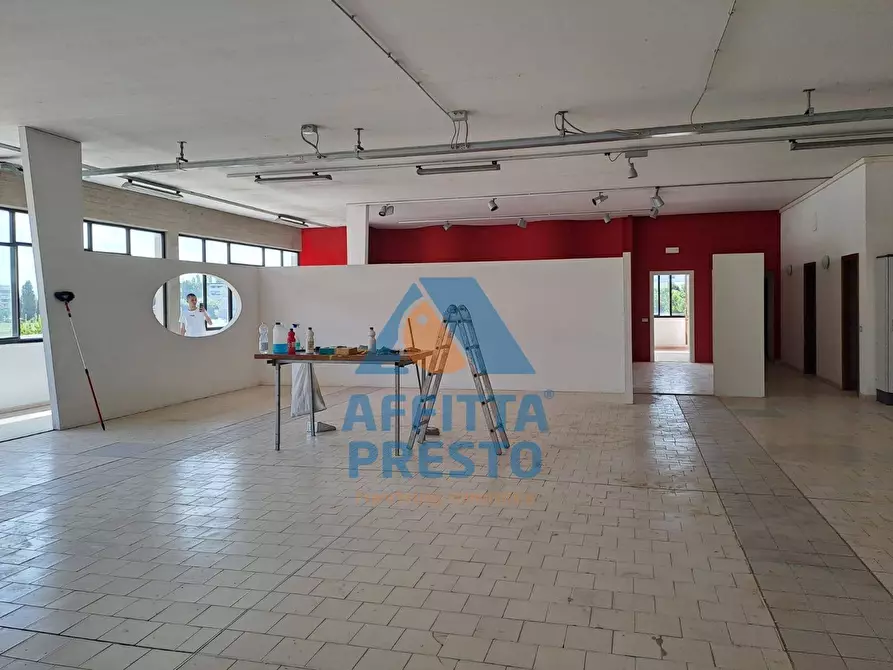 Immagine 3 di Attività commerciale in affitto  a Vinci