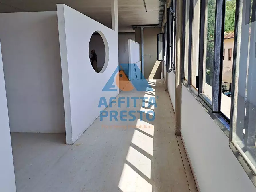 Immagine 6 di Attività commerciale in affitto  a Vinci