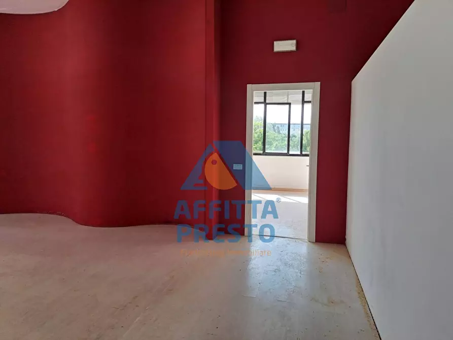 Immagine 9 di Attività commerciale in affitto  a Vinci