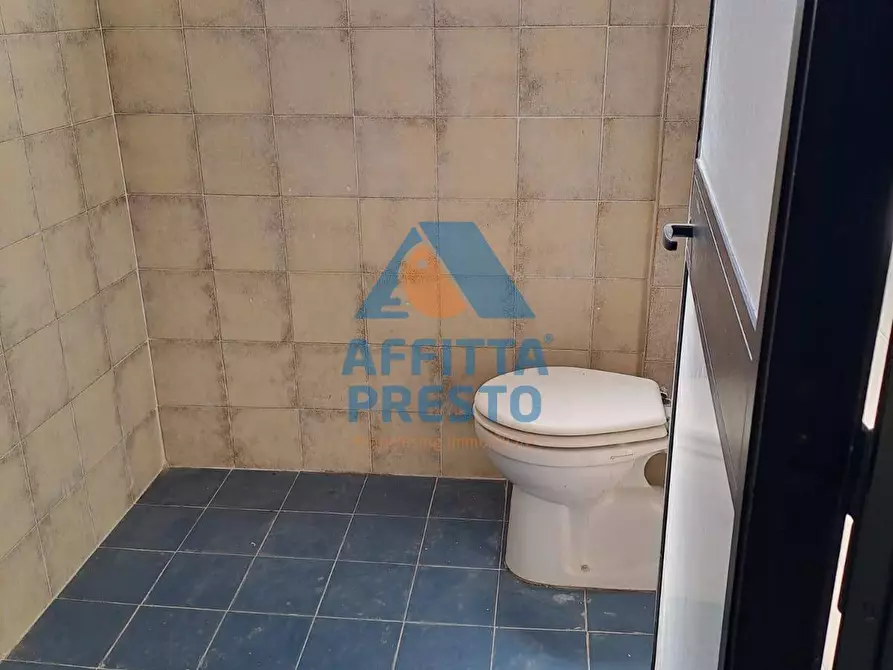 Immagine 17 di Attività commerciale in affitto  a Vinci