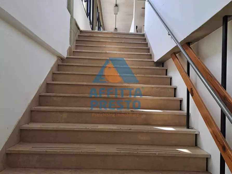 Immagine 21 di Attività commerciale in affitto  a Vinci