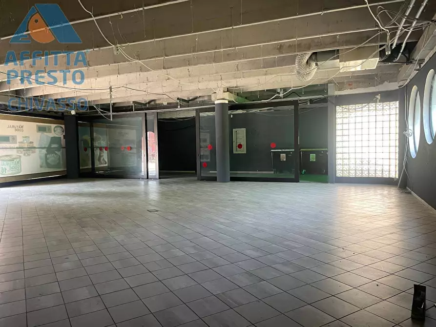 Immagine 6 di Negozio in affitto  in Corso G Ferraris 55 a Chivasso