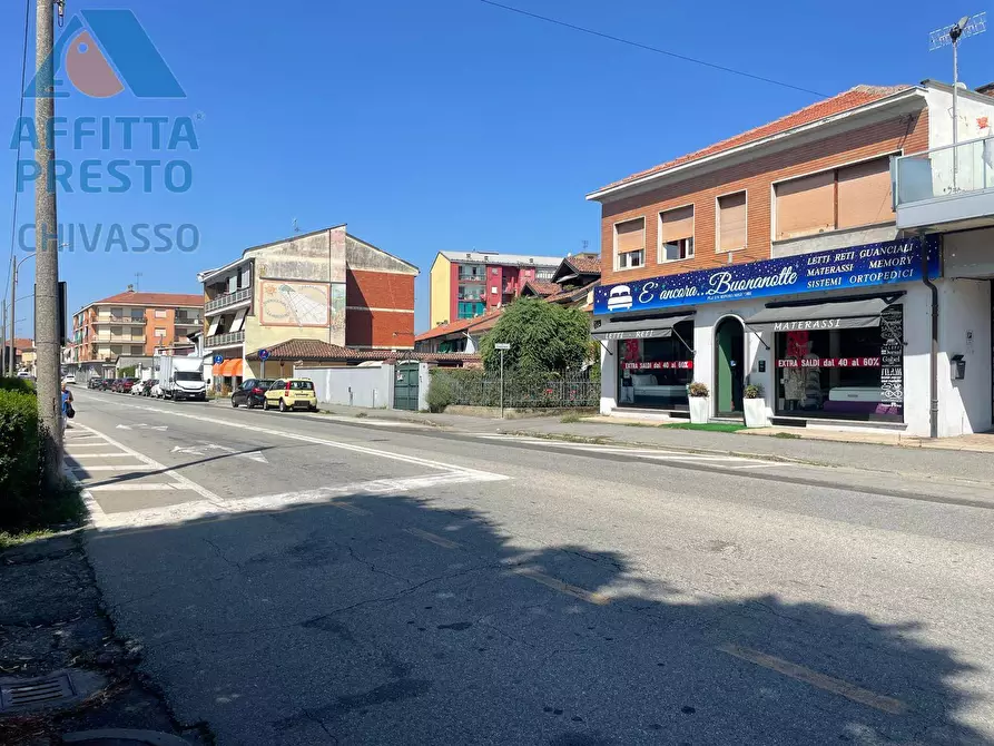 Immagine 8 di Negozio in affitto  in Corso G Ferraris 55 a Chivasso