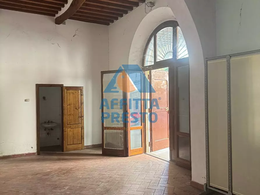 Immagine 4 di Attività commerciale in affitto  a Fucecchio