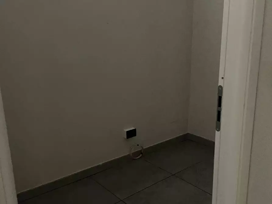 Immagine 10 di Ufficio in affitto  in Via Teodoro 1 a Chivasso