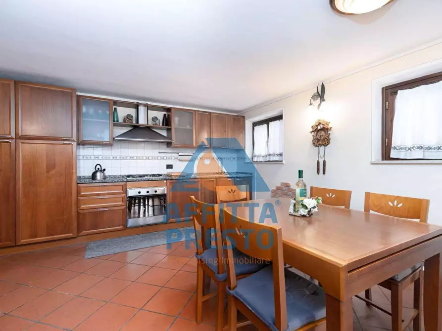 Immagine 1 di Villetta a schiera in affitto  a Vicopisano