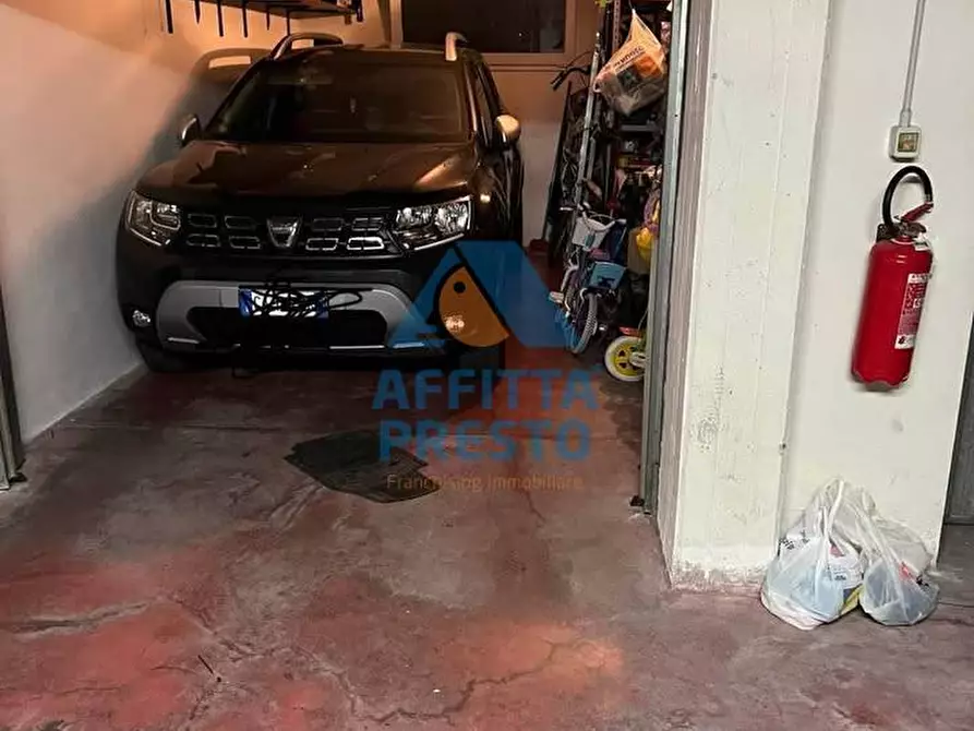 Immagine 3 di Box auto in vendita  a Santa Croce Sull'arno