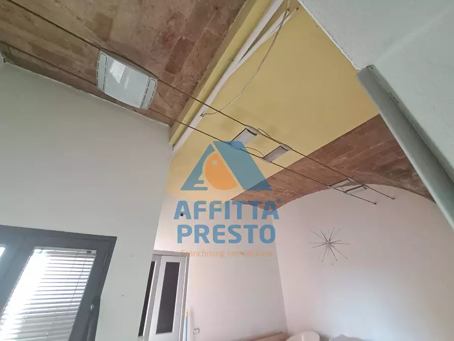 Immagine 3 di Negozio in vendita  a Empoli