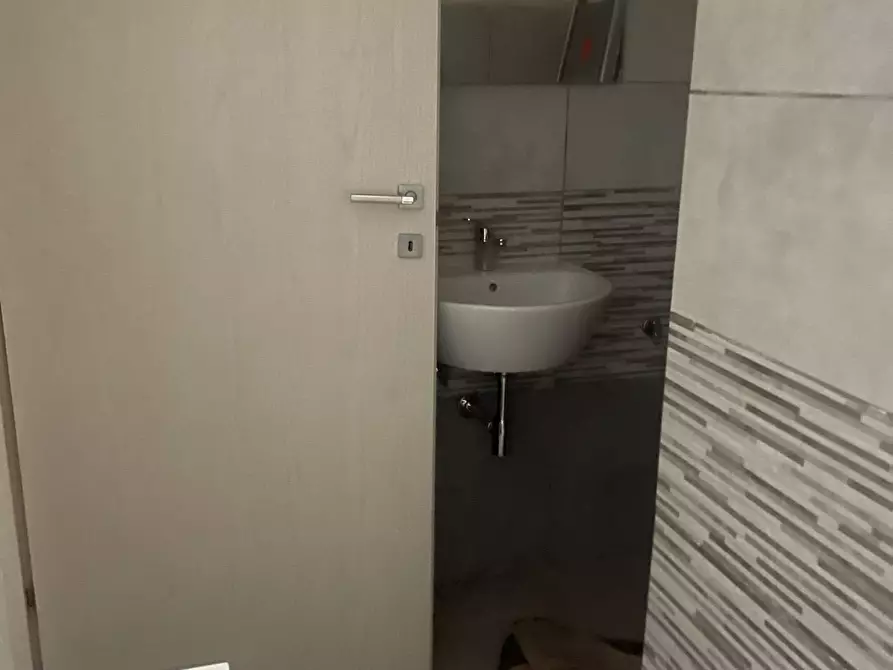 Immagine 5 di Appartamento in affitto  a Empoli