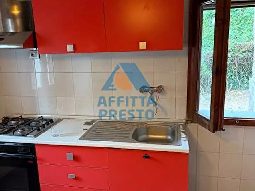 Immagine 1 di Appartamento in vendita  a Lastra A Signa