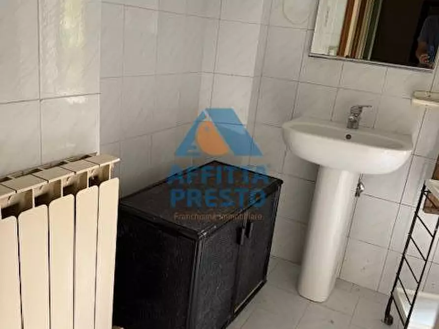 Immagine 4 di Appartamento in vendita  a Lastra A Signa