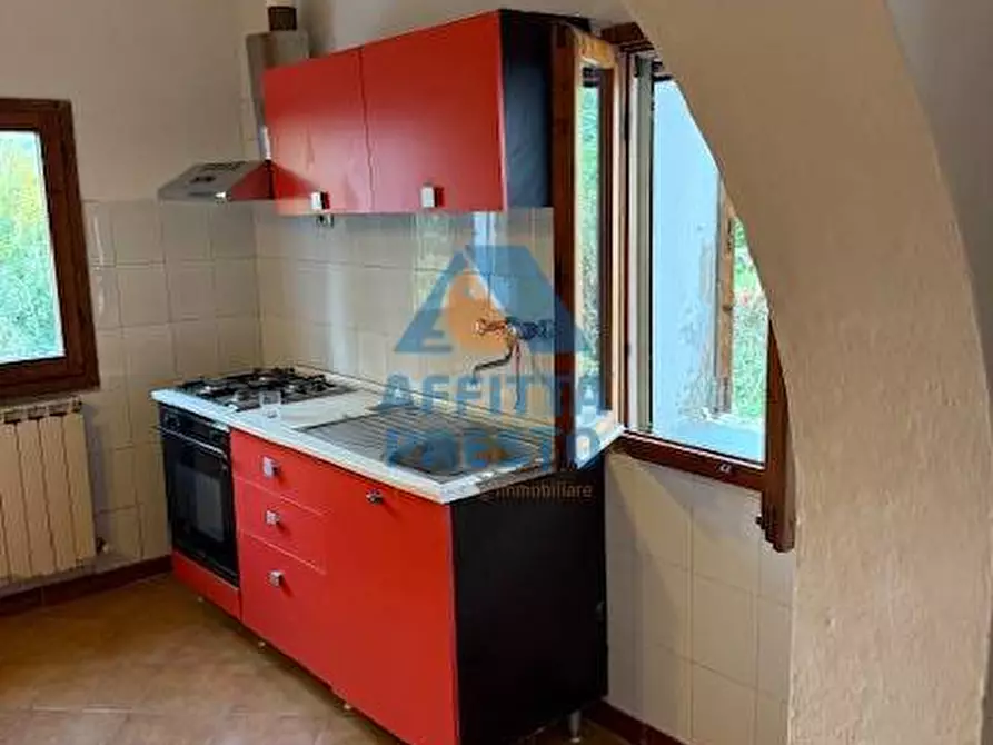 Immagine 2 di Appartamento in vendita  a Lastra A Signa