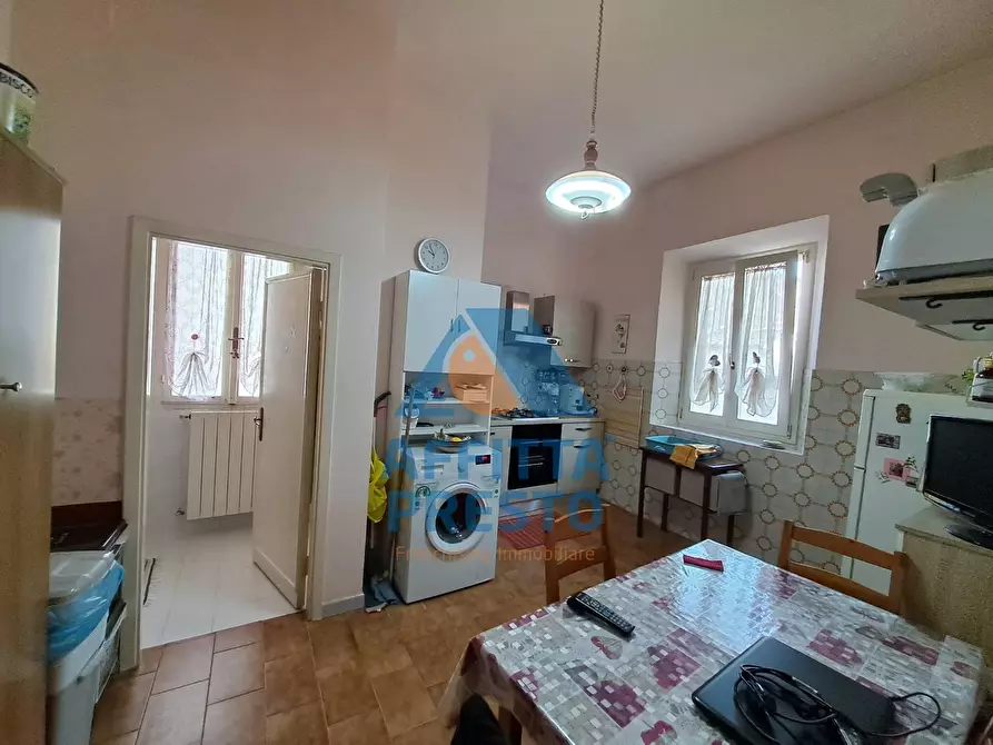 Immagine 4 di Camera in affitto  a Empoli