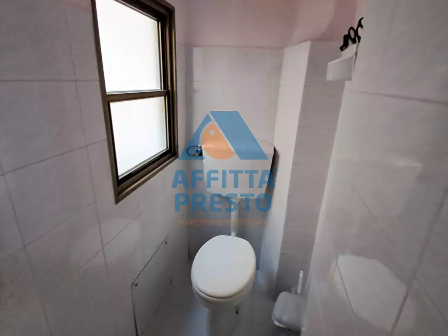Immagine 5 di Camera in affitto  a Empoli