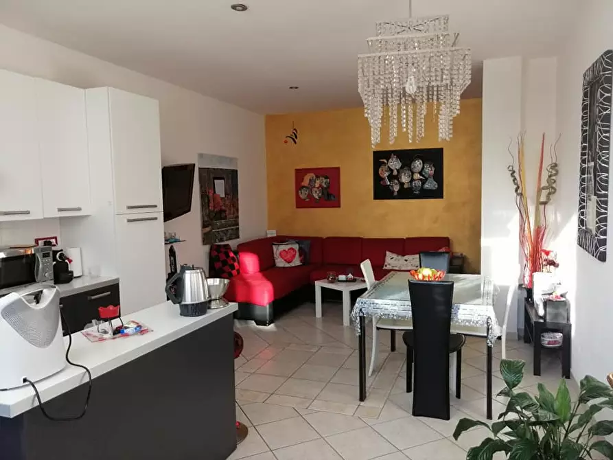 Immagine 2 di Appartamento in vendita  a Empoli