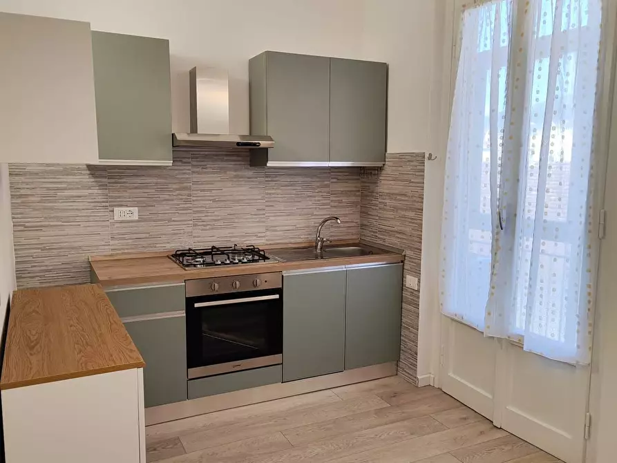 Immagine 15 di Camera in affitto  a Firenze