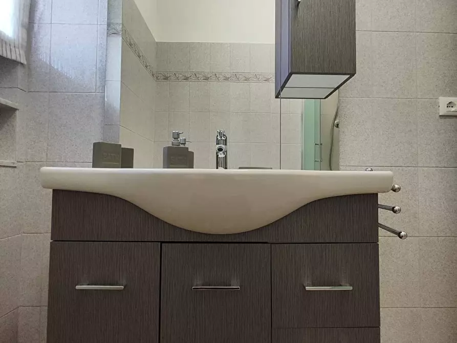 Immagine 21 di Camera in affitto  a Firenze