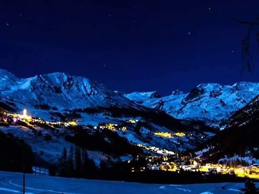 Immagine 1 di Attività commerciale   in via Corrado Gex 79 a Borgaro Torinese