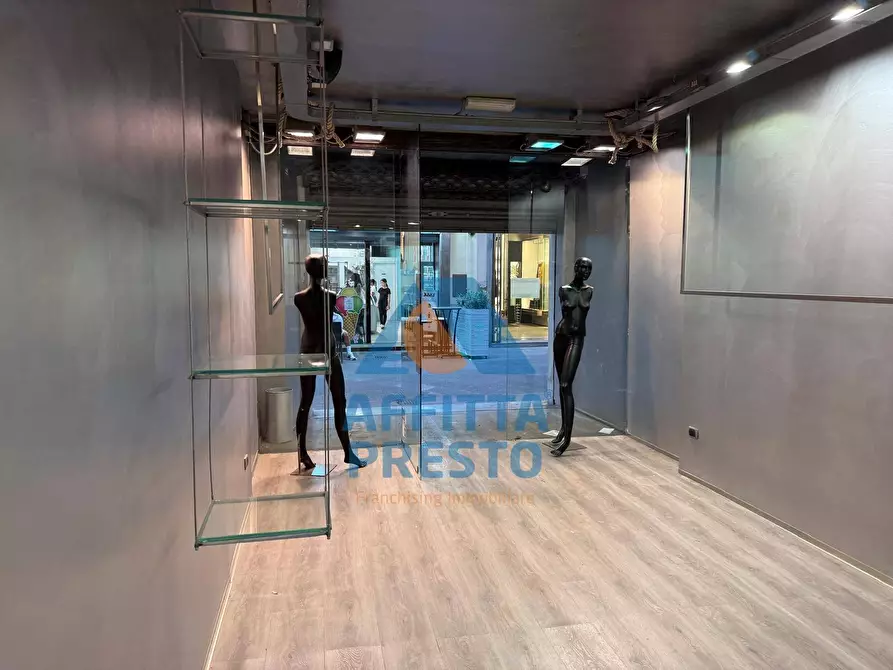 Immagine 1 di Attività commerciale in affitto  a Empoli