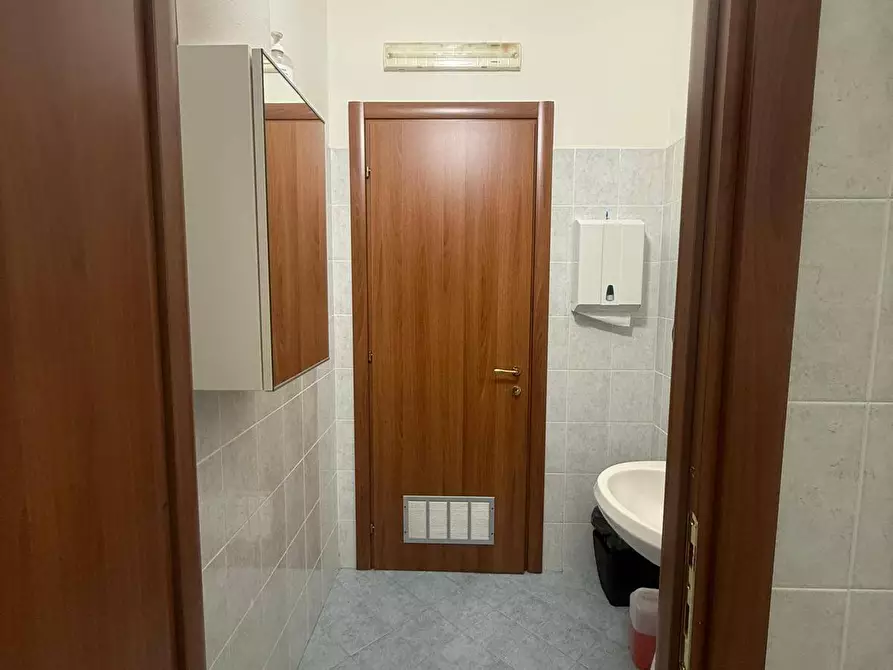 Immagine 17 di Ufficio in vendita  in CORSO ORBASSANO 336 a Torino