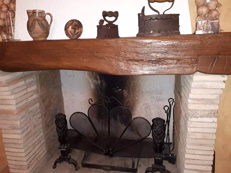 Immagine 3 di Appartamento in vendita  a Pitigliano