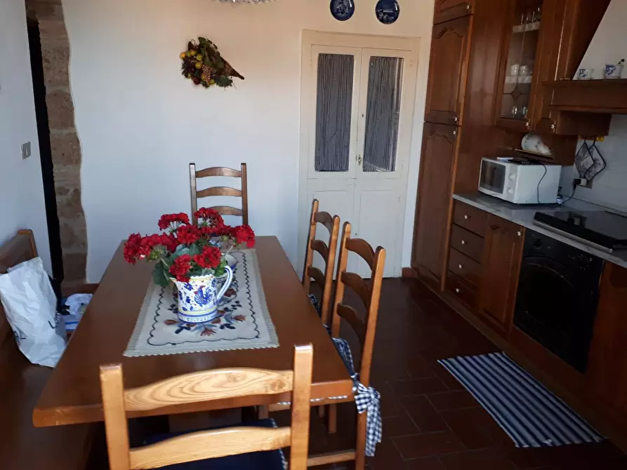 Immagine 11 di Appartamento in vendita  a Pitigliano