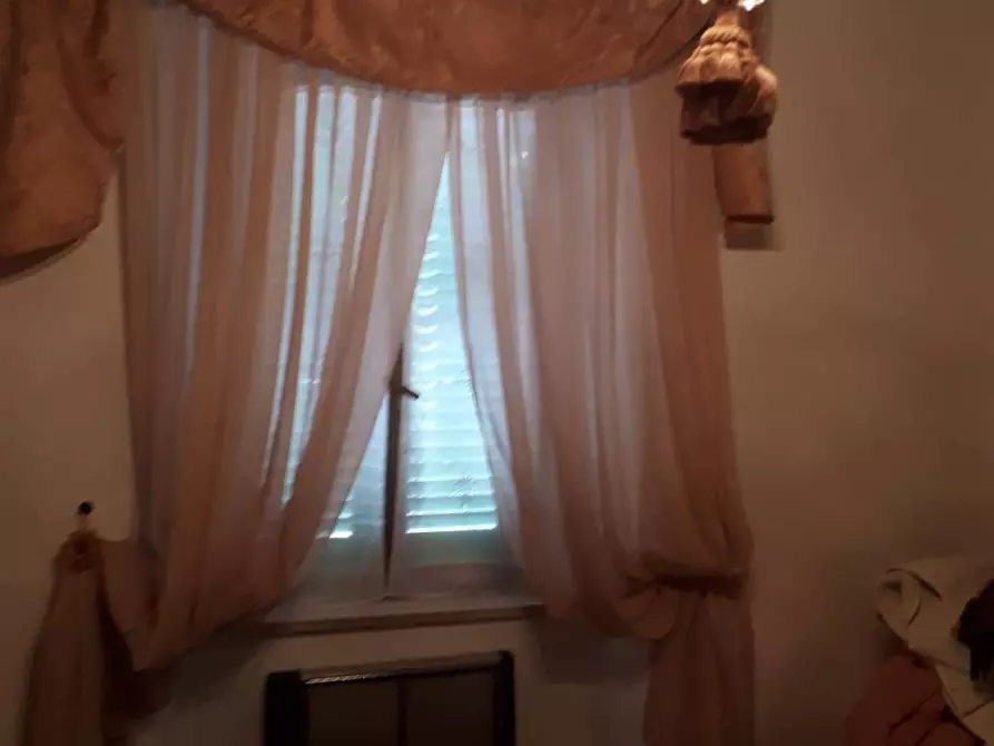 Immagine 17 di Appartamento in vendita  a Pitigliano