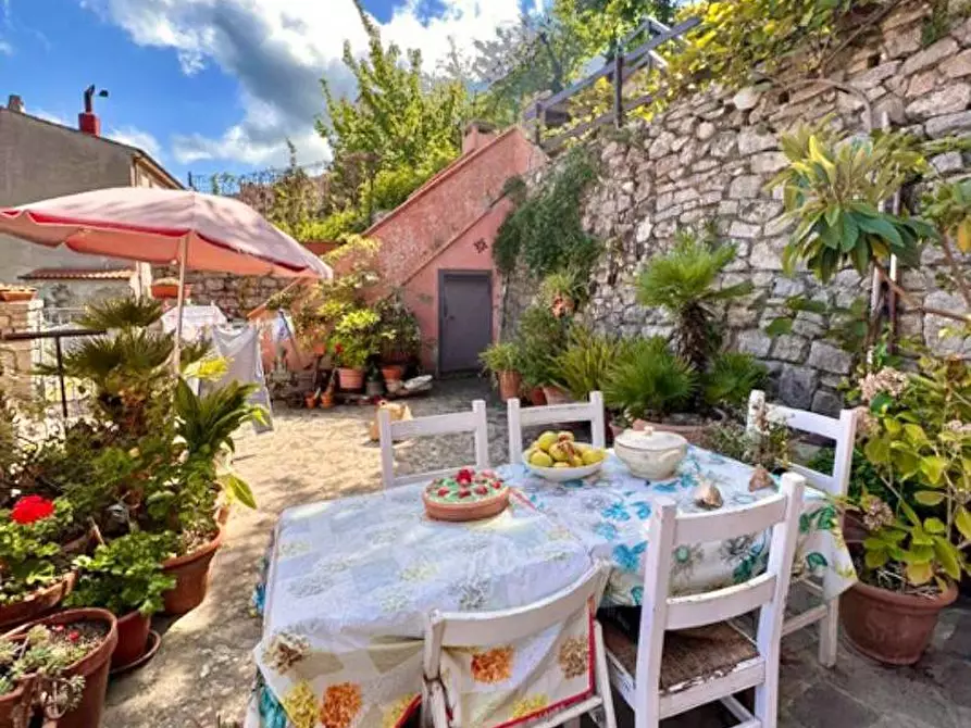 Immagine 2 di Appartamento in vendita  a Marciana