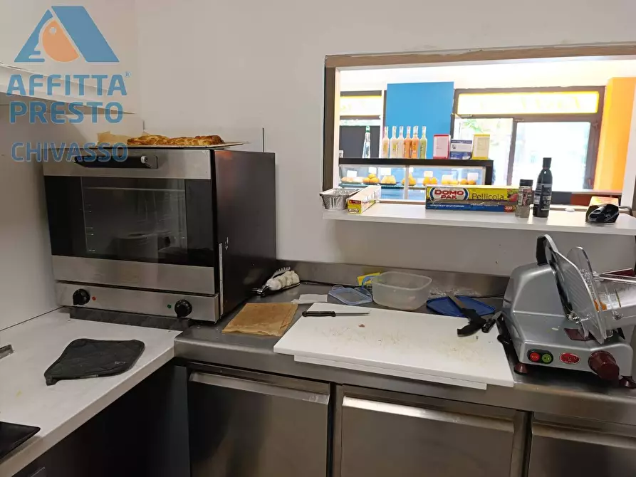 Immagine 4 di Attività commerciale in vendita  in VIALE VITTORIO VENETO a Chivasso