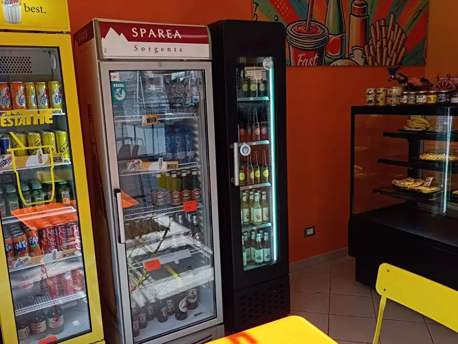 Immagine 17 di Attività commerciale in vendita  in VIALE VITTORIO VENETO a Chivasso