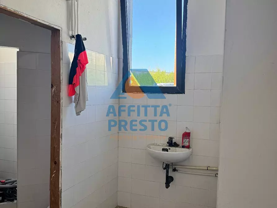 Immagine 5 di Capannone industriale in affitto  a Santa Croce Sull'arno