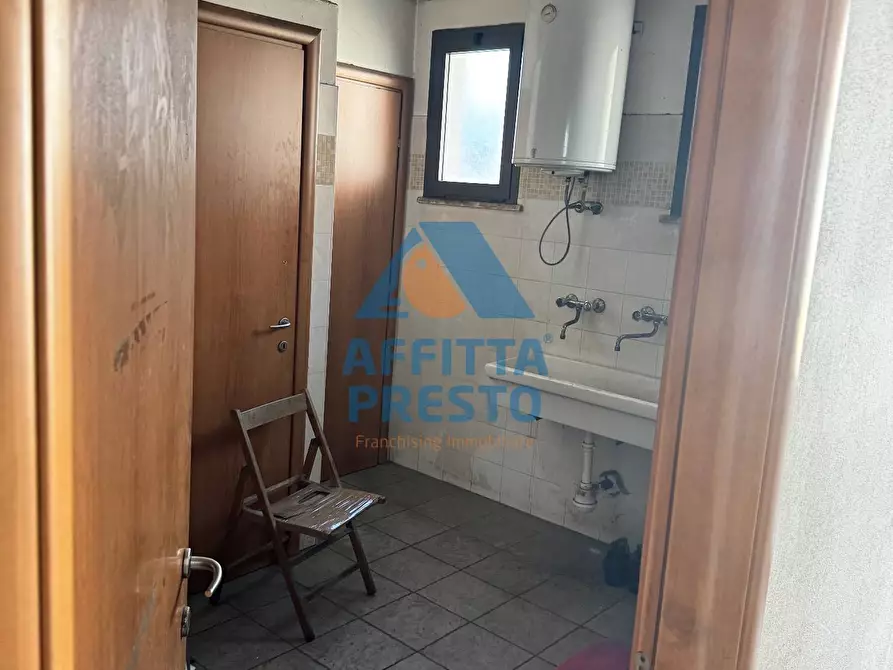 Immagine 10 di Capannone industriale in affitto  a Santa Croce Sull'arno